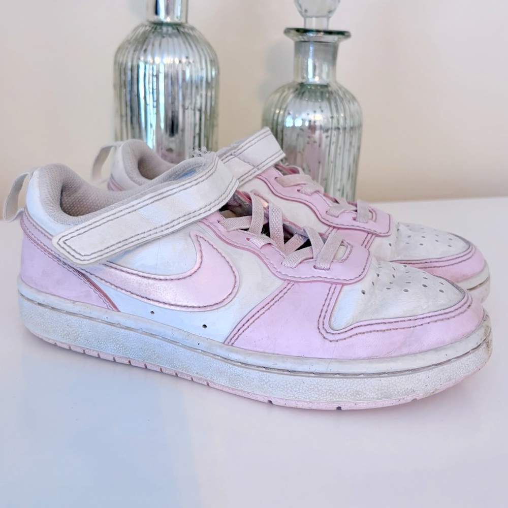 Nike pink and white low rise Court Borough kids sneakers